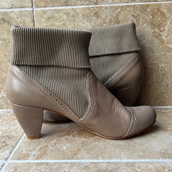 Anthropologie All Black Paper Birch Booties Leather & Knit Chelsea 2008 EUC - Picture 3 of 15